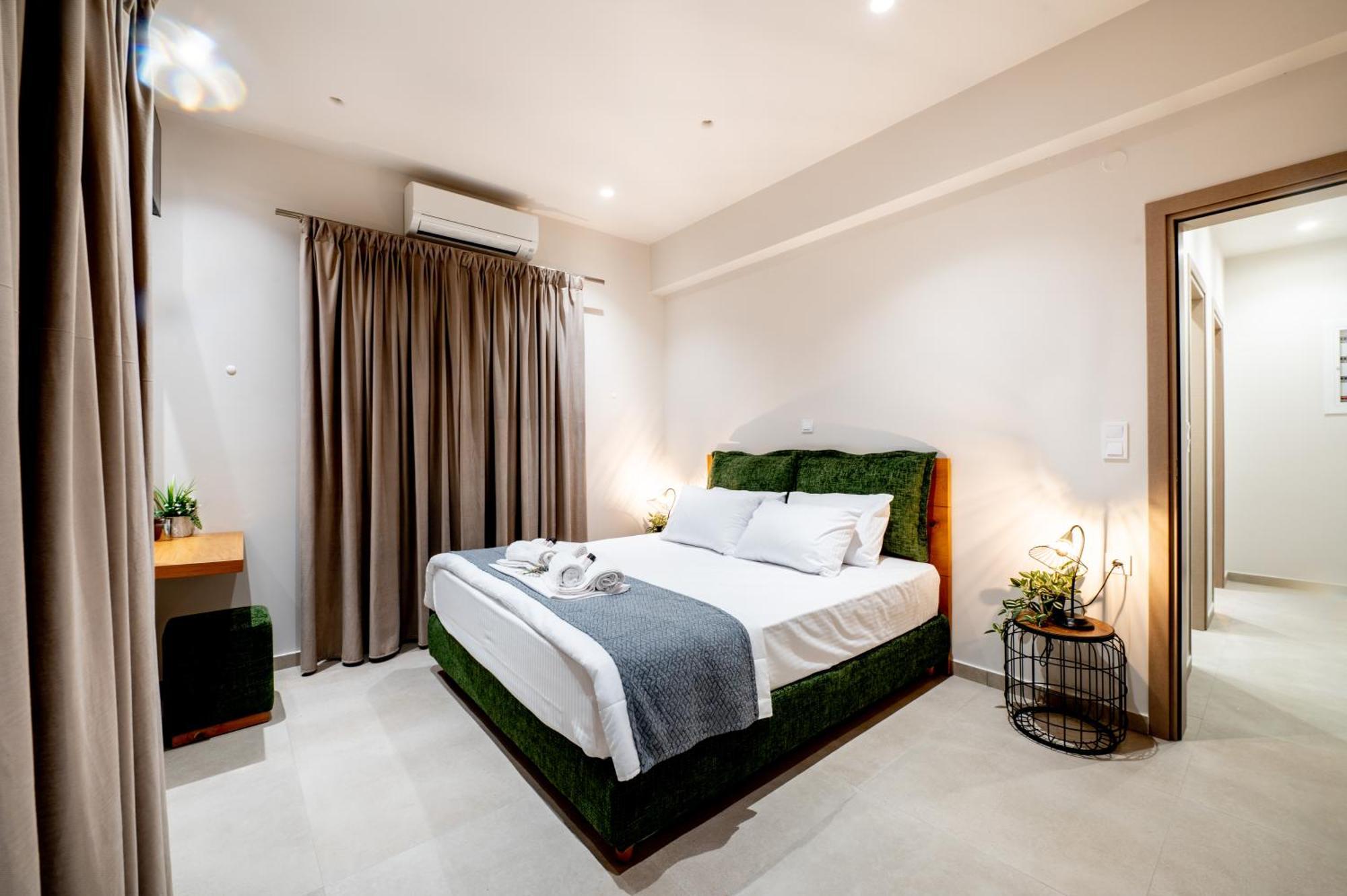 Thea Seaview Luxury Living Villa Kalamáta Kültér fotó