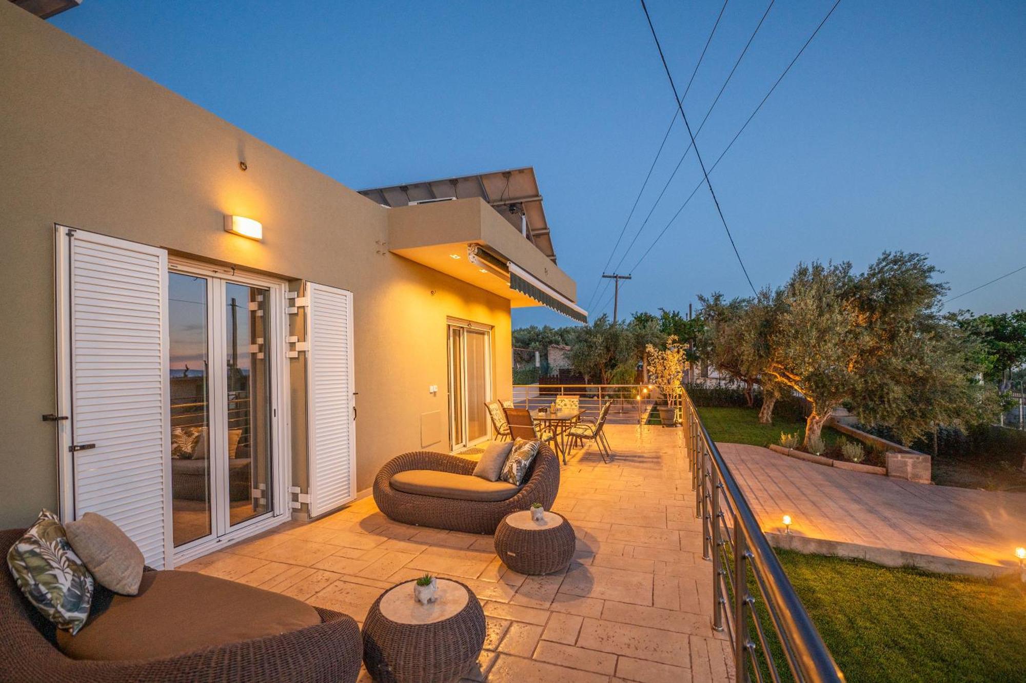 Thea Seaview Luxury Living Villa Kalamáta Kültér fotó